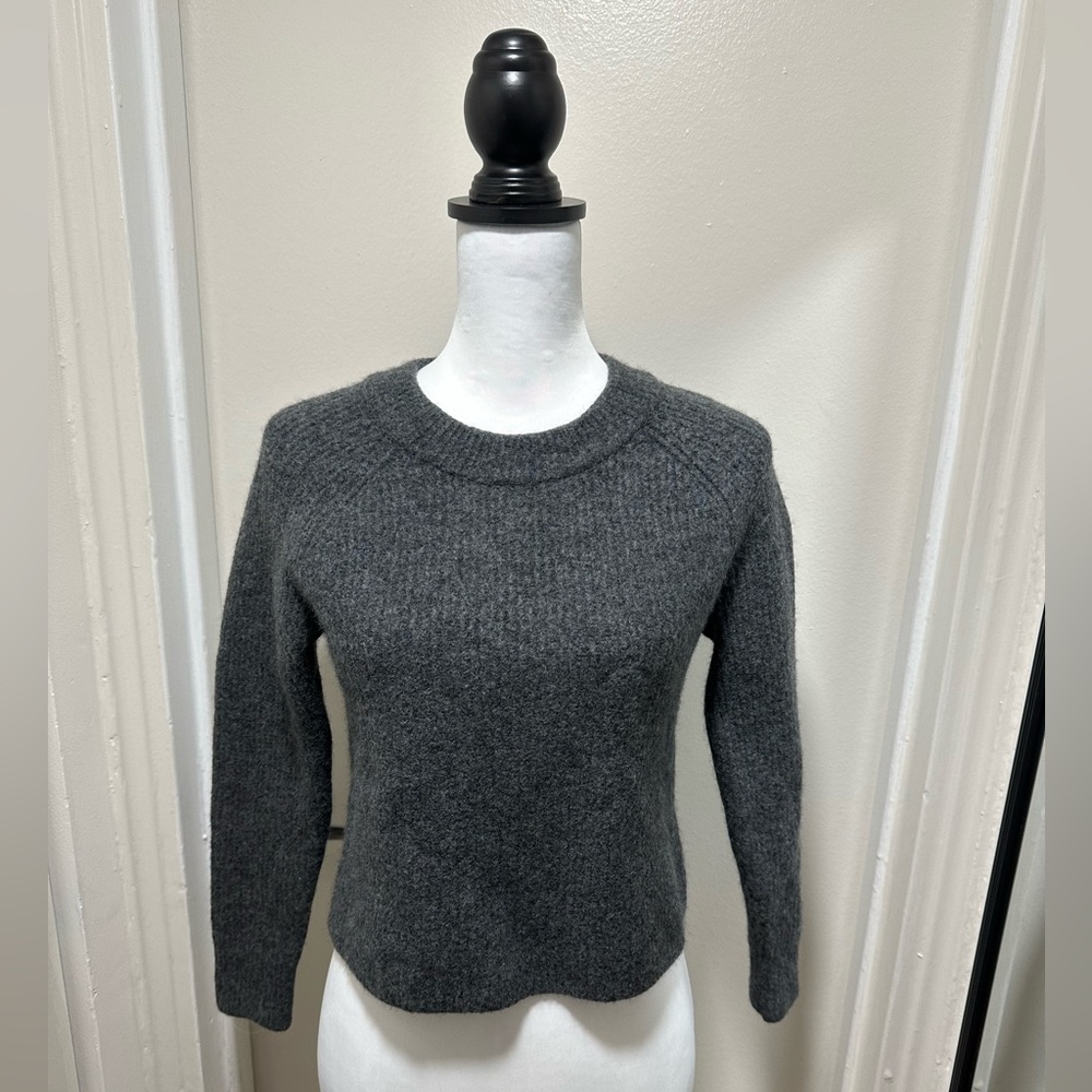 Banana Republic Cropped Sweater